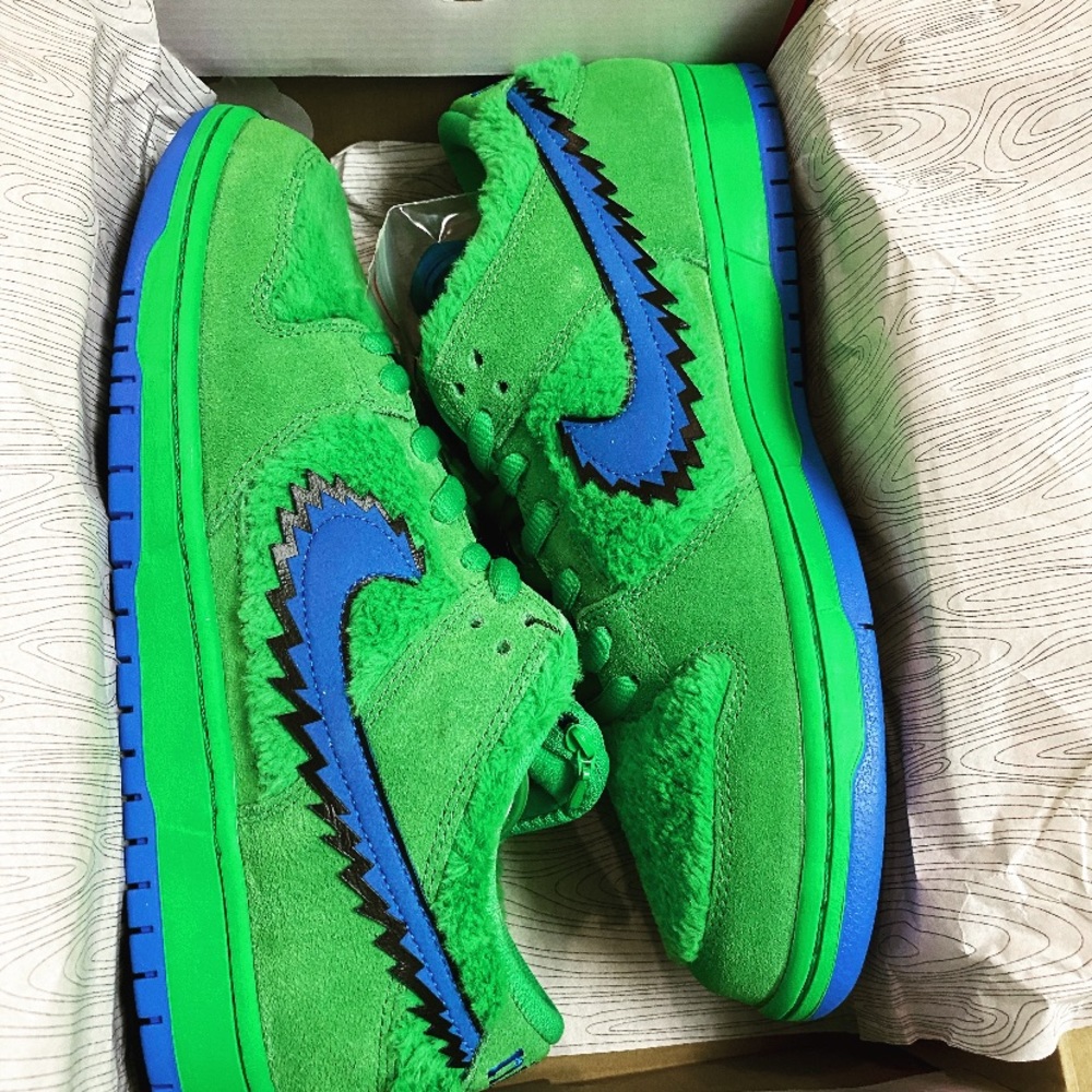 2020 Limited Edition Grateful Dead x Nike, size 11